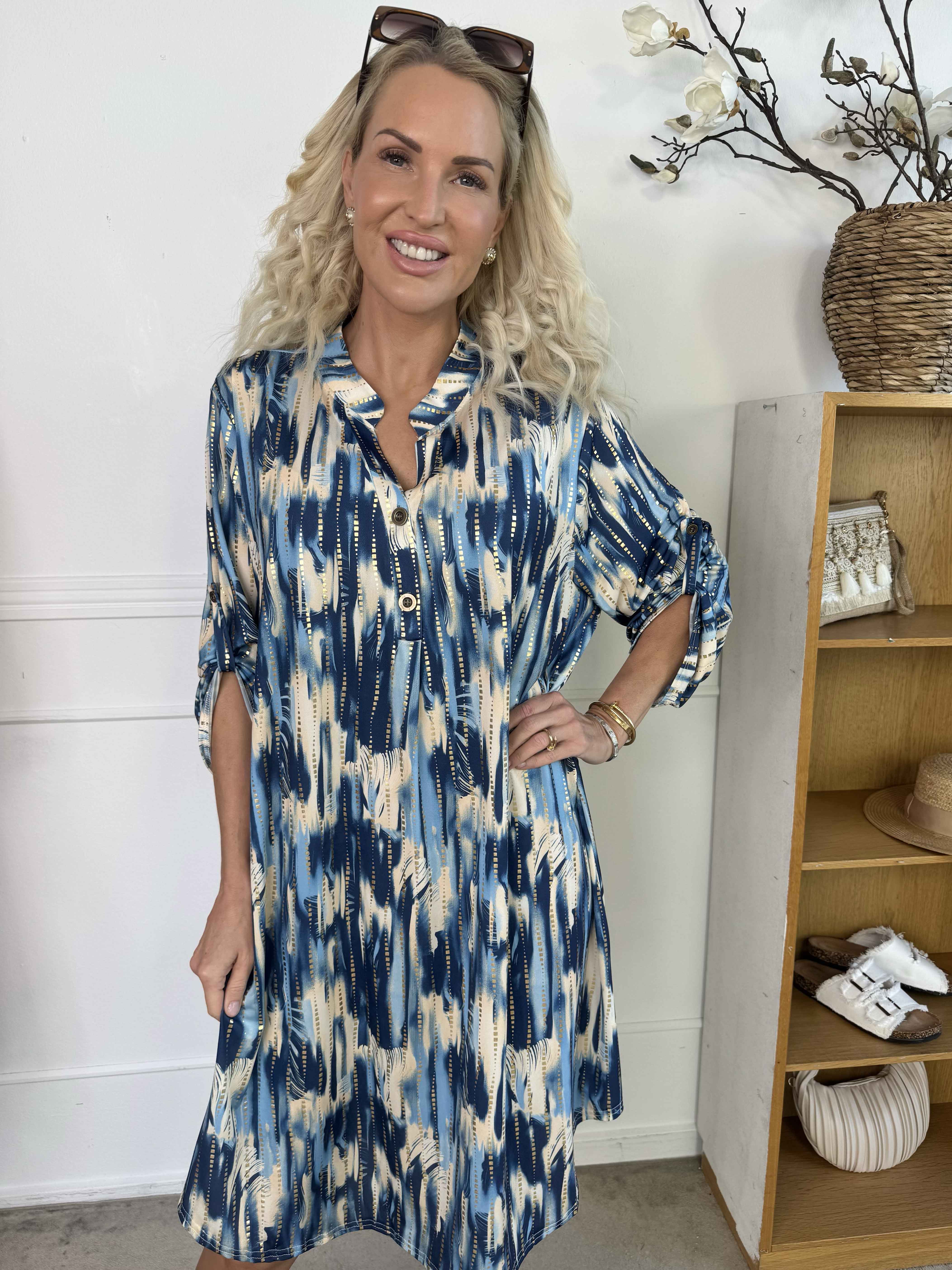 Ebba Pattern Long - Elastisk mønstret kjole med guld detaljer